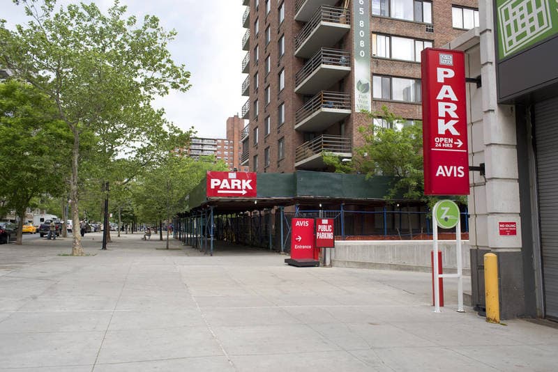 Quik Park -  808 Garage