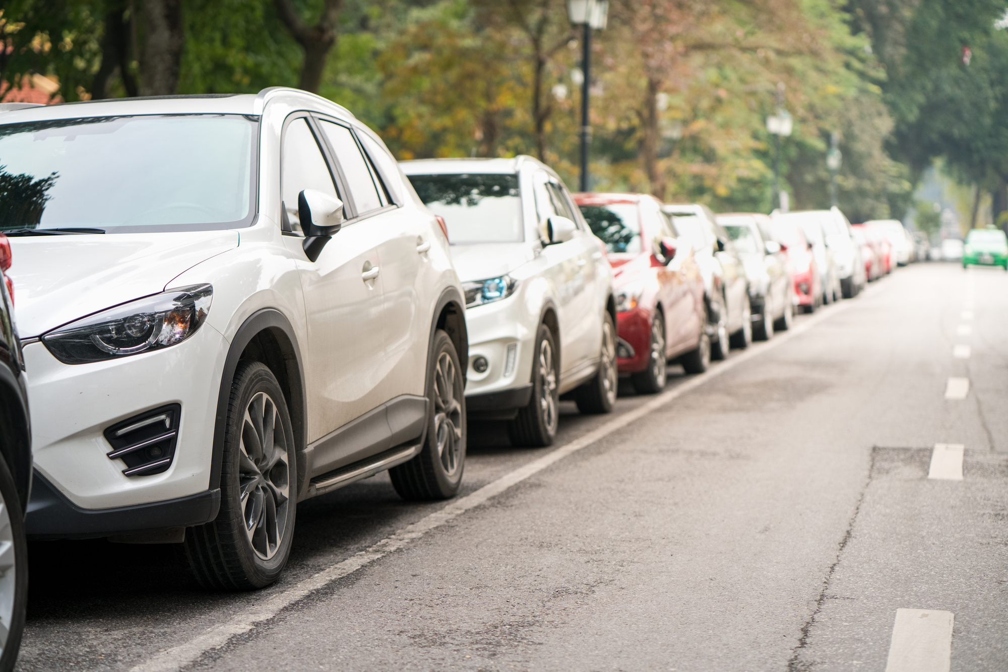 How to Parallel Park: tips for getting it right first time - Allglass® /  Autoglass® Blog