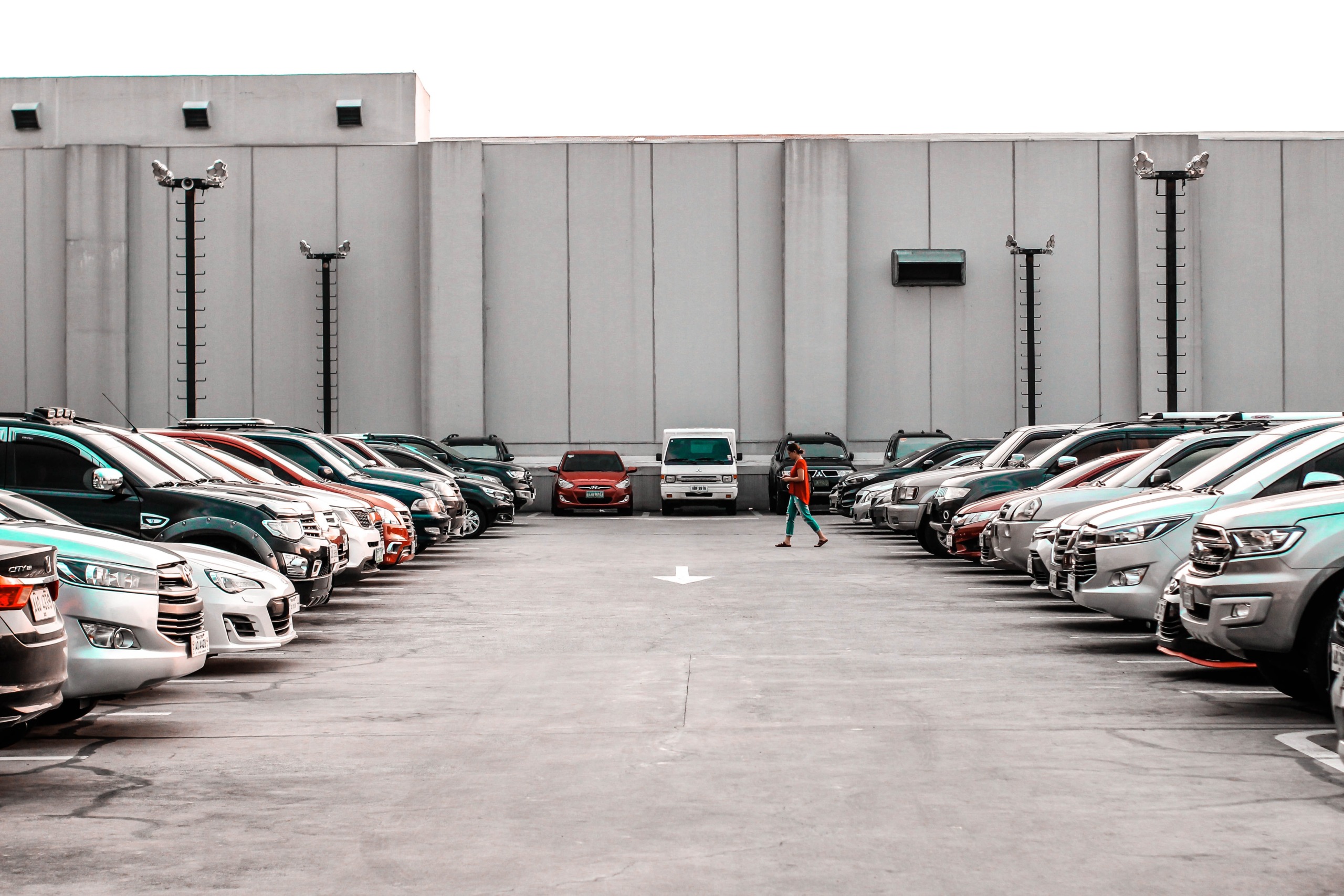 8 Ways to Find Your Car in a Parking Lot​