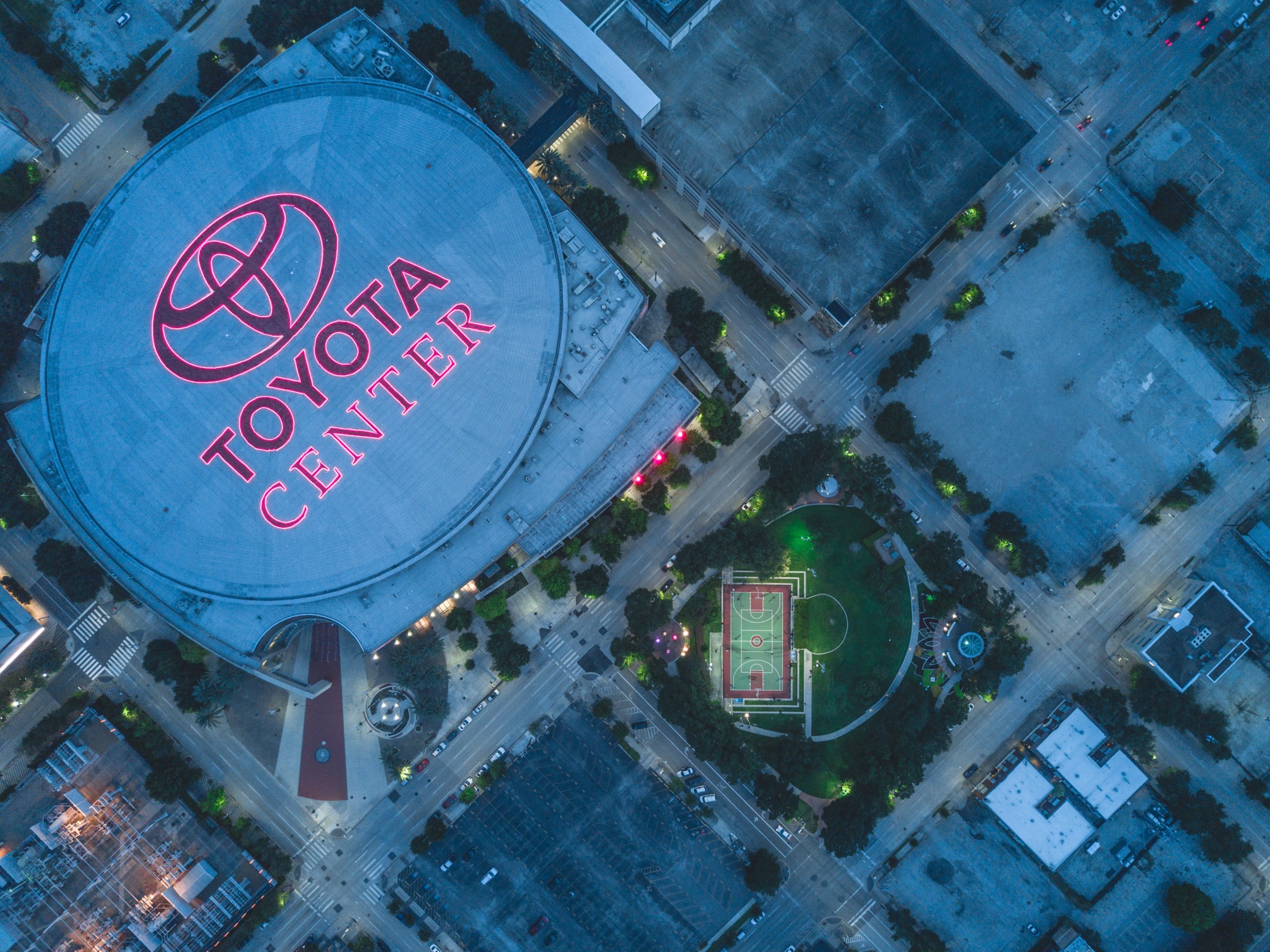 Where to Park for Houston Rockets Games at Toyota Center